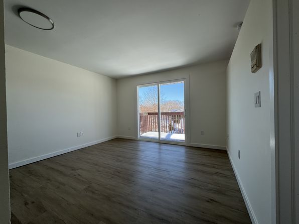 4 Twining St #11