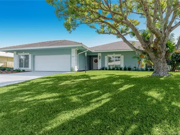 3948 SE Fairway E, Stuart, FL 34997