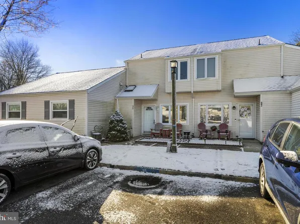 35 S Seas Ct, Barnegat, NJ 08005