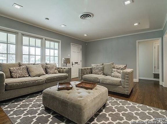 3rd image of 103 Larkwood Dr