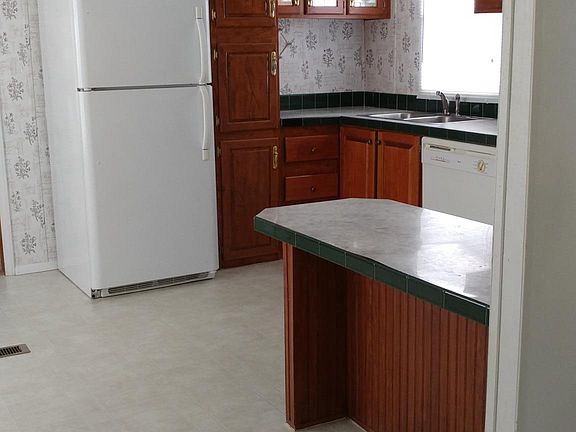 5th image of 2143 Gray Wood Ln