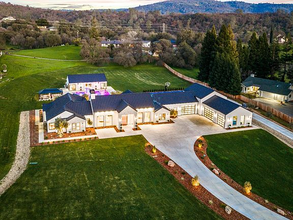 2nd image of 2735 Rattlesnake Rd