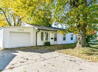 1305 Janbrook Blvd, Carter Lake, IA 51510