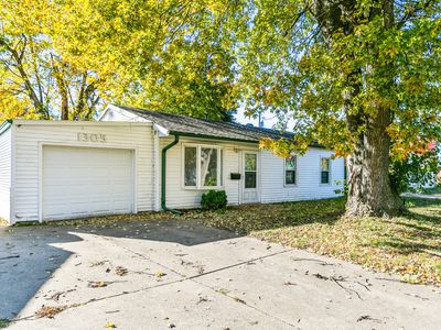 1305 Janbrook Blvd, Carter Lake, IA, 51510