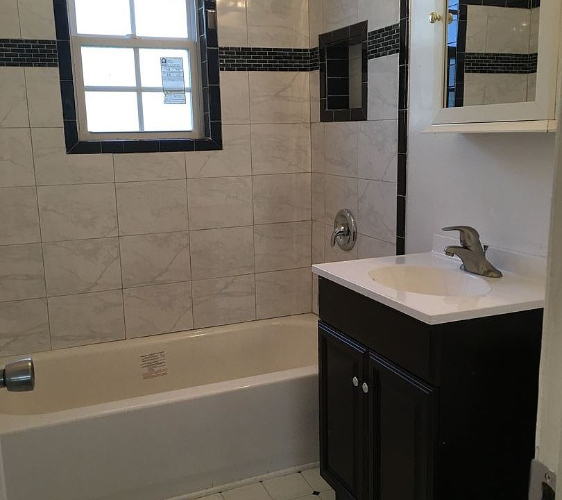1st image of 2901-B McLain St