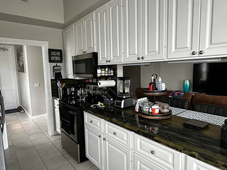 2023 Valencia Dr — Photo 8