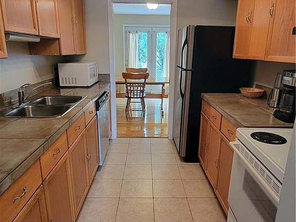 2nd image of 59 Brentwood Cres