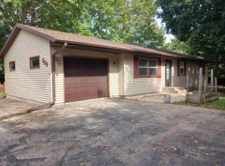 520 S 5th St, Evansville, WI 53536
