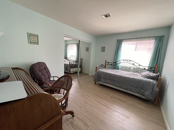 4th image of 2020 Diamond Brook Ct