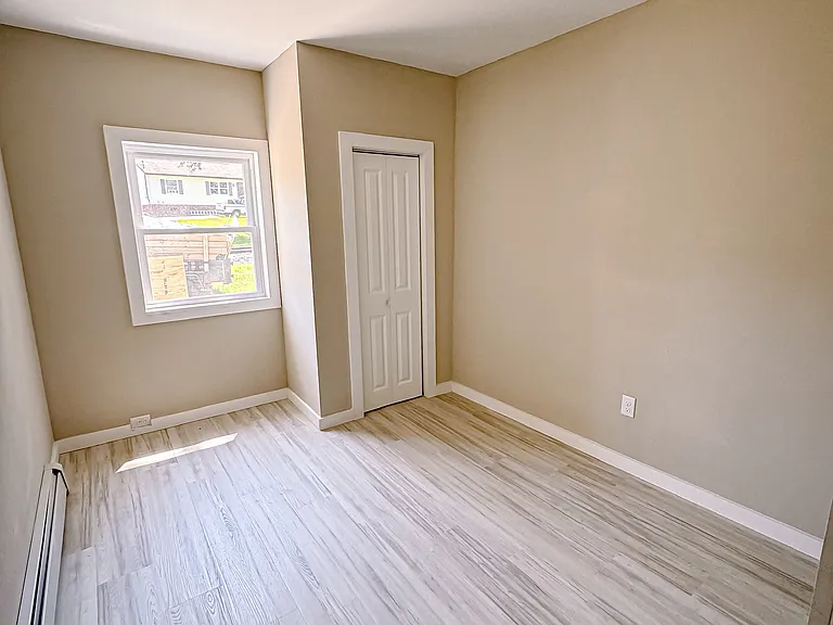 181 Pine St #1 — Photo 16