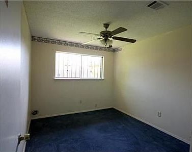 5th image of 2433 Sunset Dr