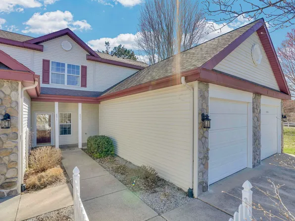 895 Meadow View Ct, Cadillac, MI 49601