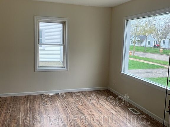 4th image of 317 E Everettdale Ave