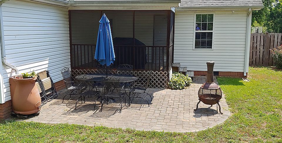 2nd image of 47 Morning Glory Ln