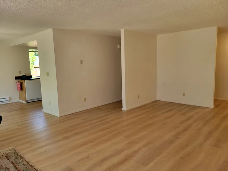 5209 Beach Dr #A — Photo 3