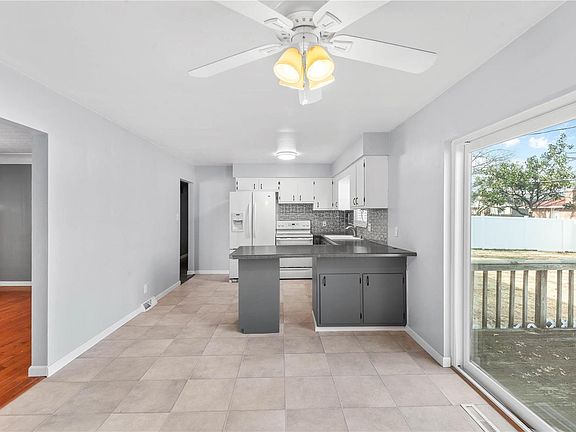 5th image of 39 Villa Dr