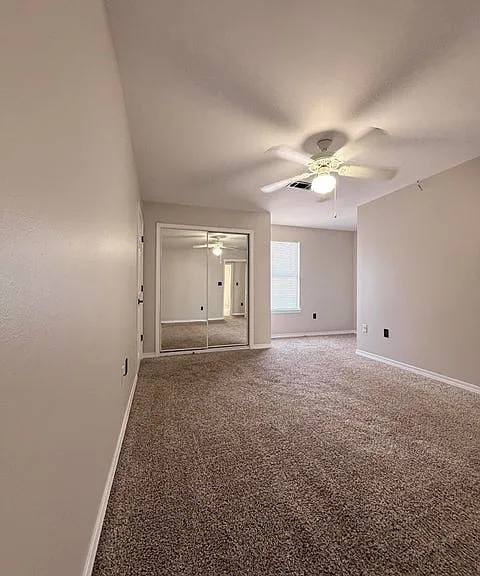 2123 Tom St — Photo 16