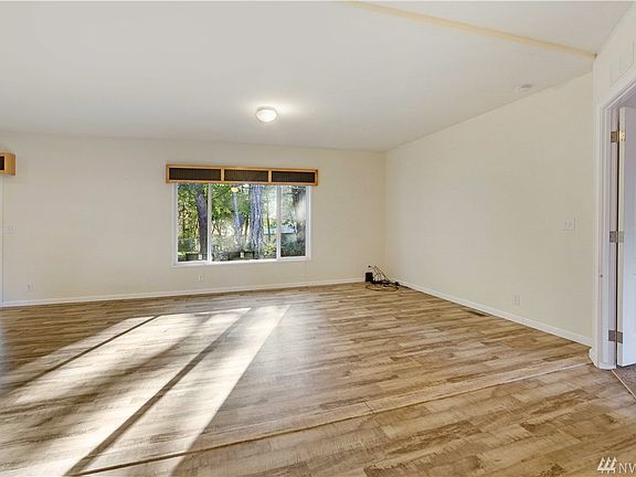 5th image of 1517 195th Ave SW