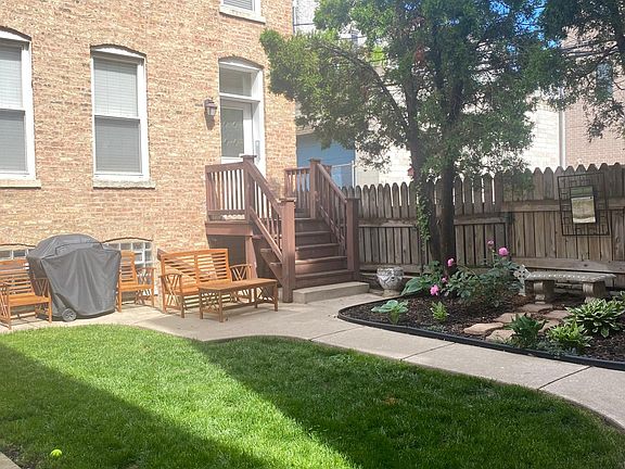 5th image of 3144 N Oakley Ave APT 2