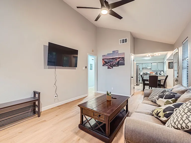 4508 Elwood Rd #A — Photo 3