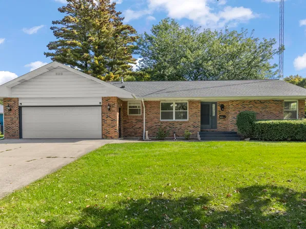 312 S Emmett St, Genoa, IL 60135