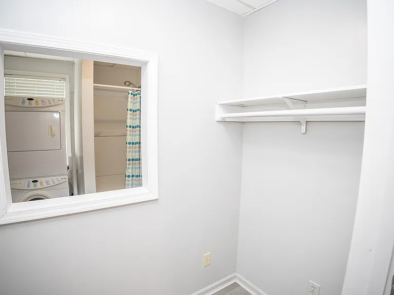 202 E Franklin St #1 — Photo 17
