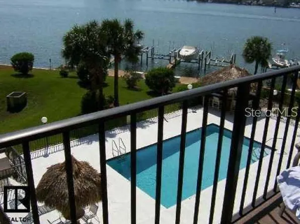 650 Island Way APT 405, Clearwater, FL 33767