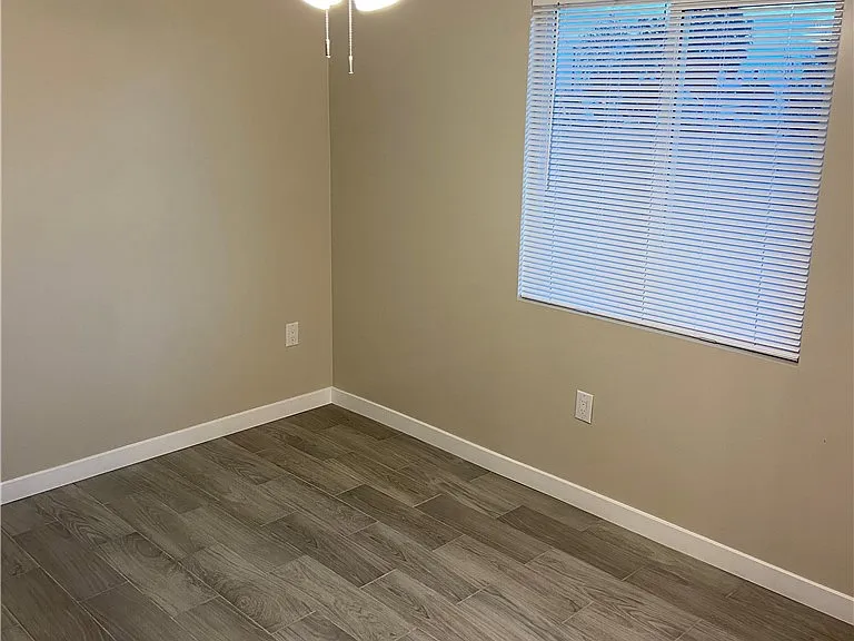 1548 N Lassen Ave — Photo 11