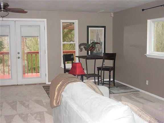 2nd image of 1414 Key Peninsula Hwy NW