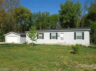 3083 Detroit Rd, Niles, MI 49120