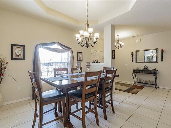 3rd image of 2820 Blackwater Creek Dr