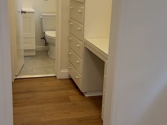 5th image of 835 Fremont St APT 4