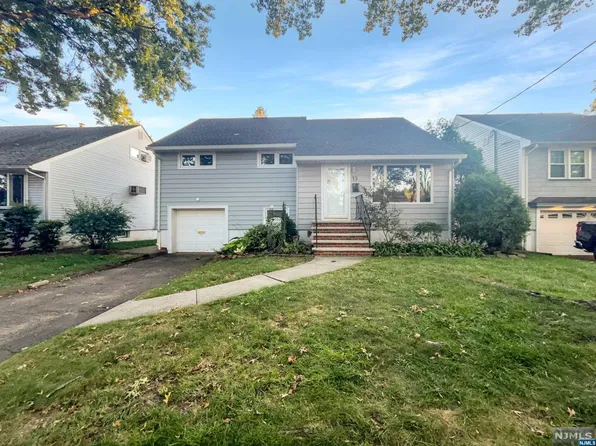 13 Morley Ln, Bloomfield, NJ 07003