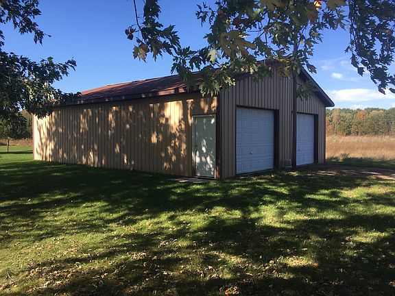 30x44 Pole Barn w/ workshop