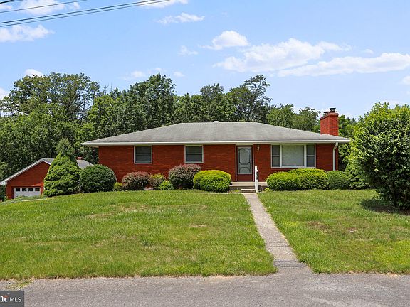 3rd image of 278 Dunn Dr