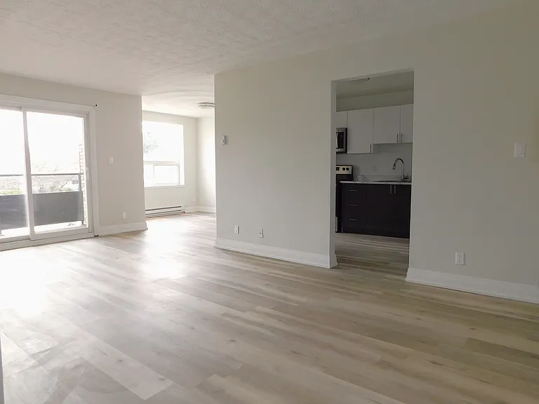 192 Kemp Cres — Photo 8