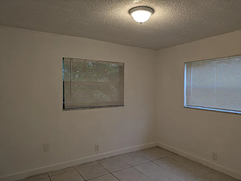 3502 Riverside Dr #3 — Photo 6