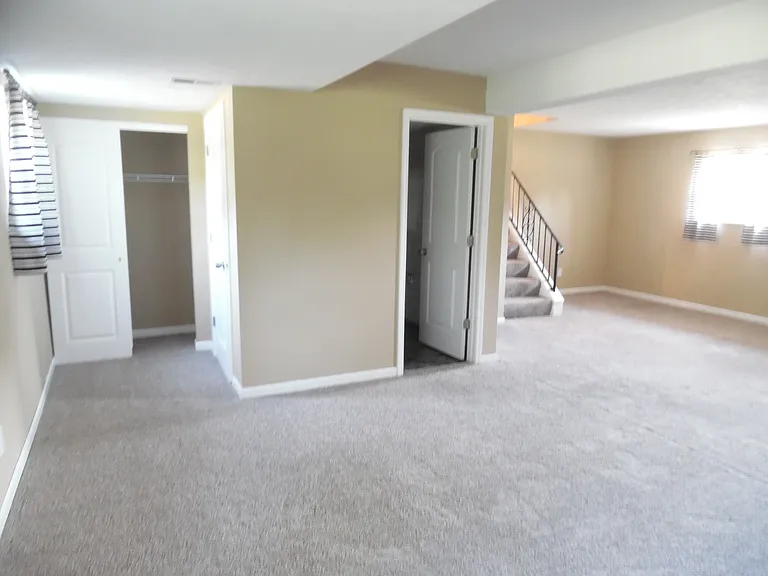 8760 Ashbrook Dr — Photo 8
