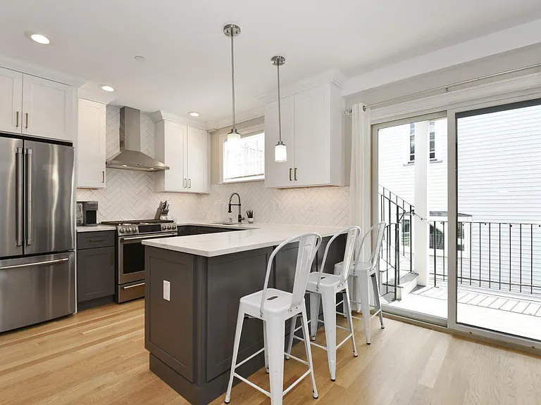 269 Gold St #2 — Photo 3