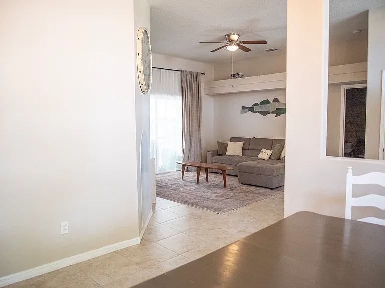 985 Pelican Ln — Photo 10