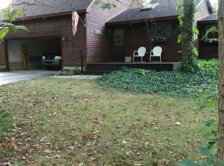 6309 Riverdale Rd, Whitmore Lake, MI 48189