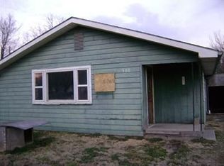 1506 N 9th St, Neodesha, KS 66757
