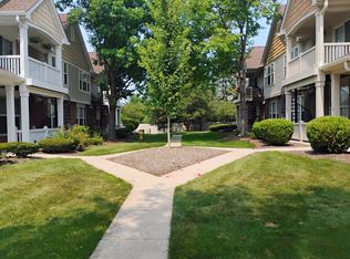 1128 Georgetown Way #1128, Vernon Hills, IL 60061