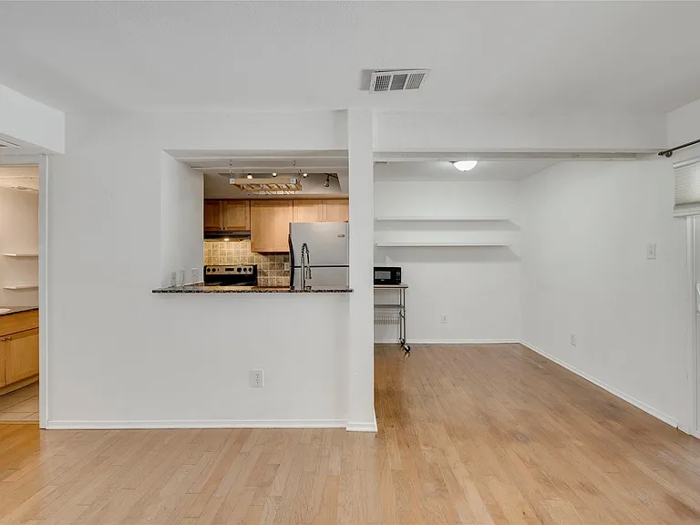 3627 Manchaca Rd #108 — Photo 1