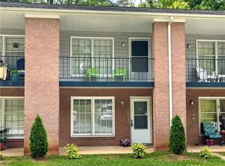 1107 Robin Hood Rd APT B, High Point, NC 27262