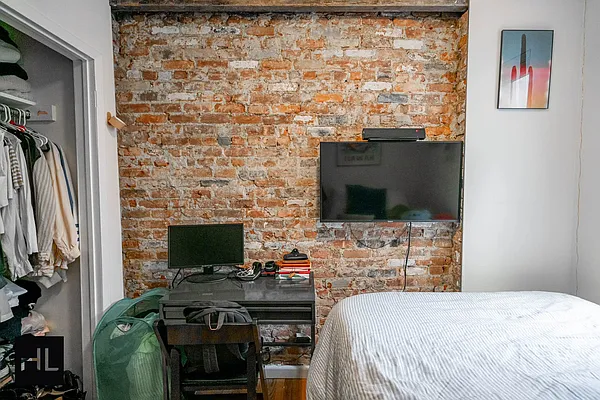 Rented by Highline Residential | media 16