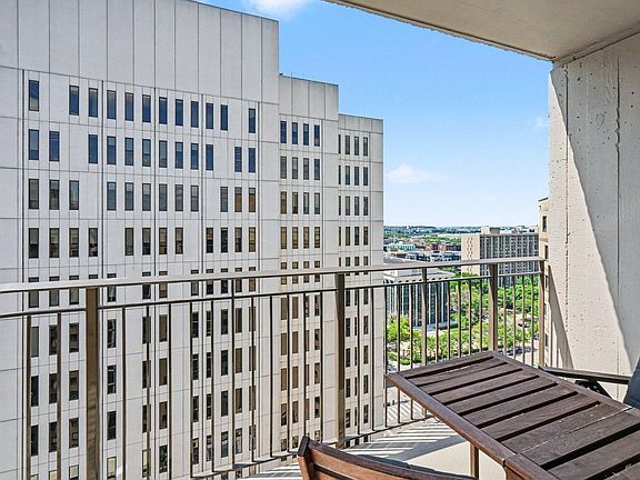 5th image of 121 Washington Ave S APT 1911