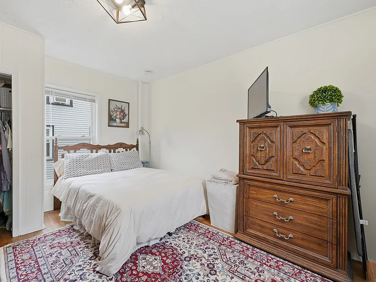 7 Fairview Ave — Photo 16
