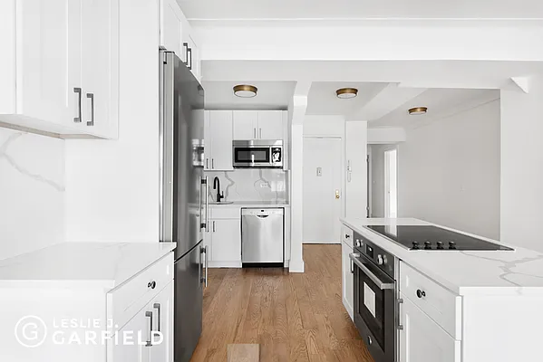 Rented by Leslie J. Garfield | media 13