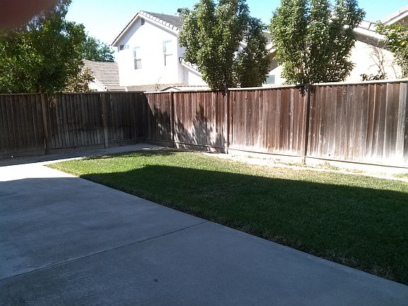 4th image of 621 Pombo Square Dr